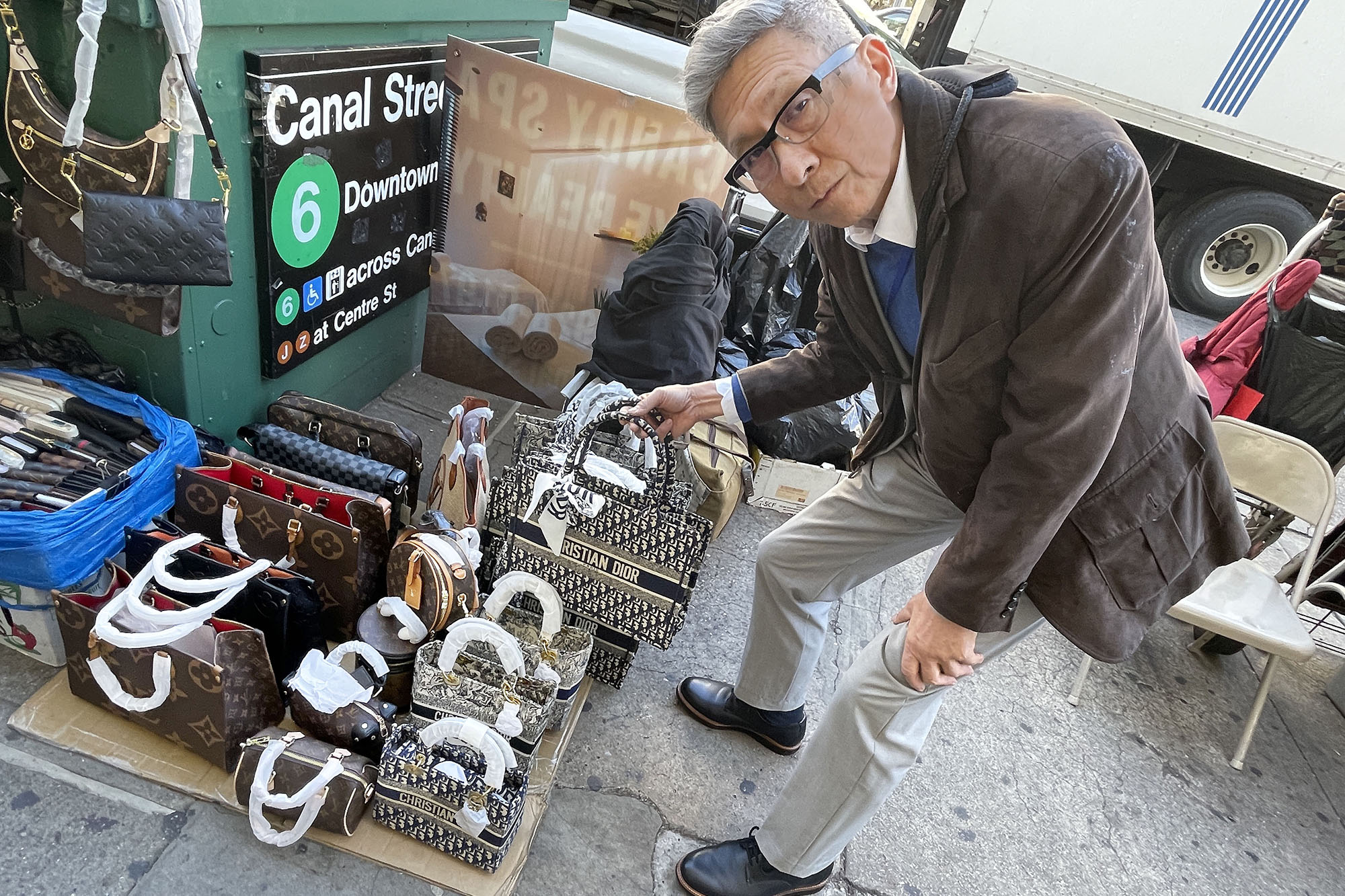 fake id nyc: chinatown